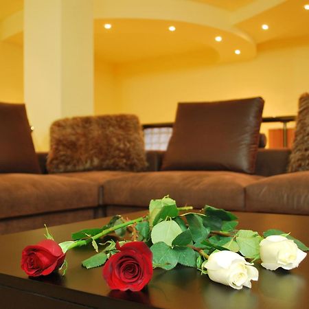 Hotel Diamond Tbilisi Esterno foto