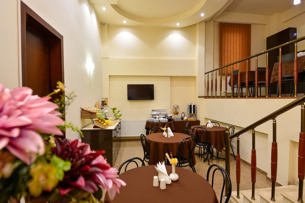Hotel Diamond Tbilisi Esterno foto
