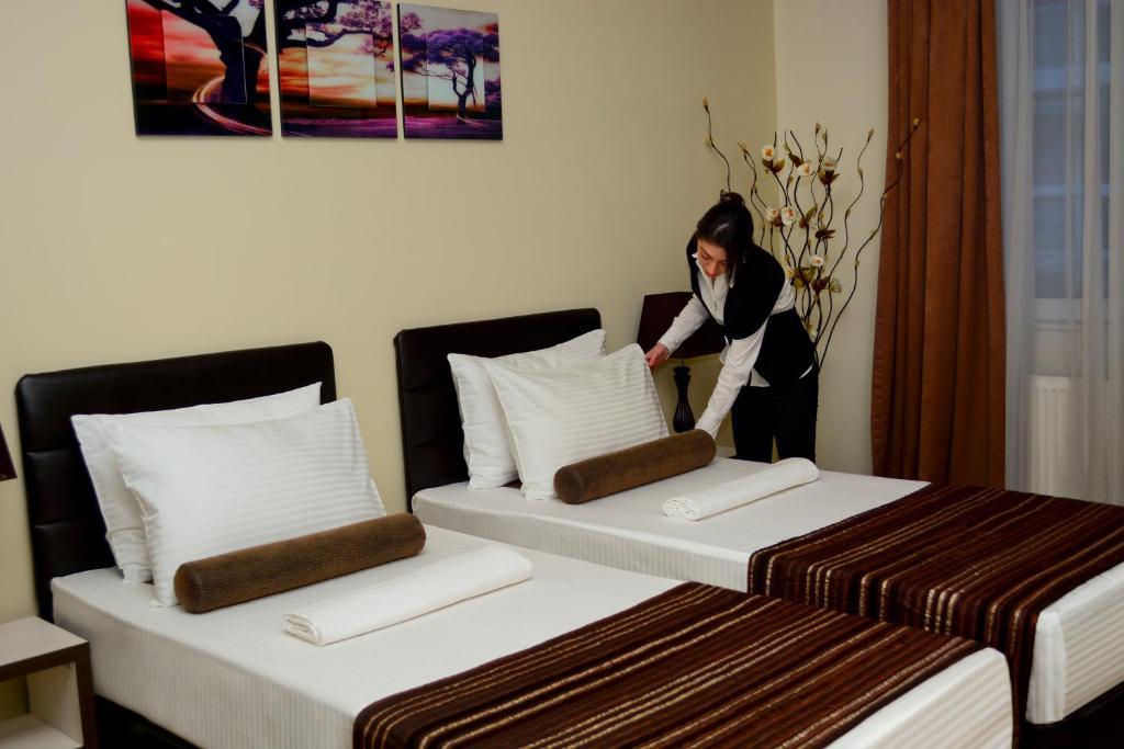 Hotel Diamond Tbilisi Esterno foto
