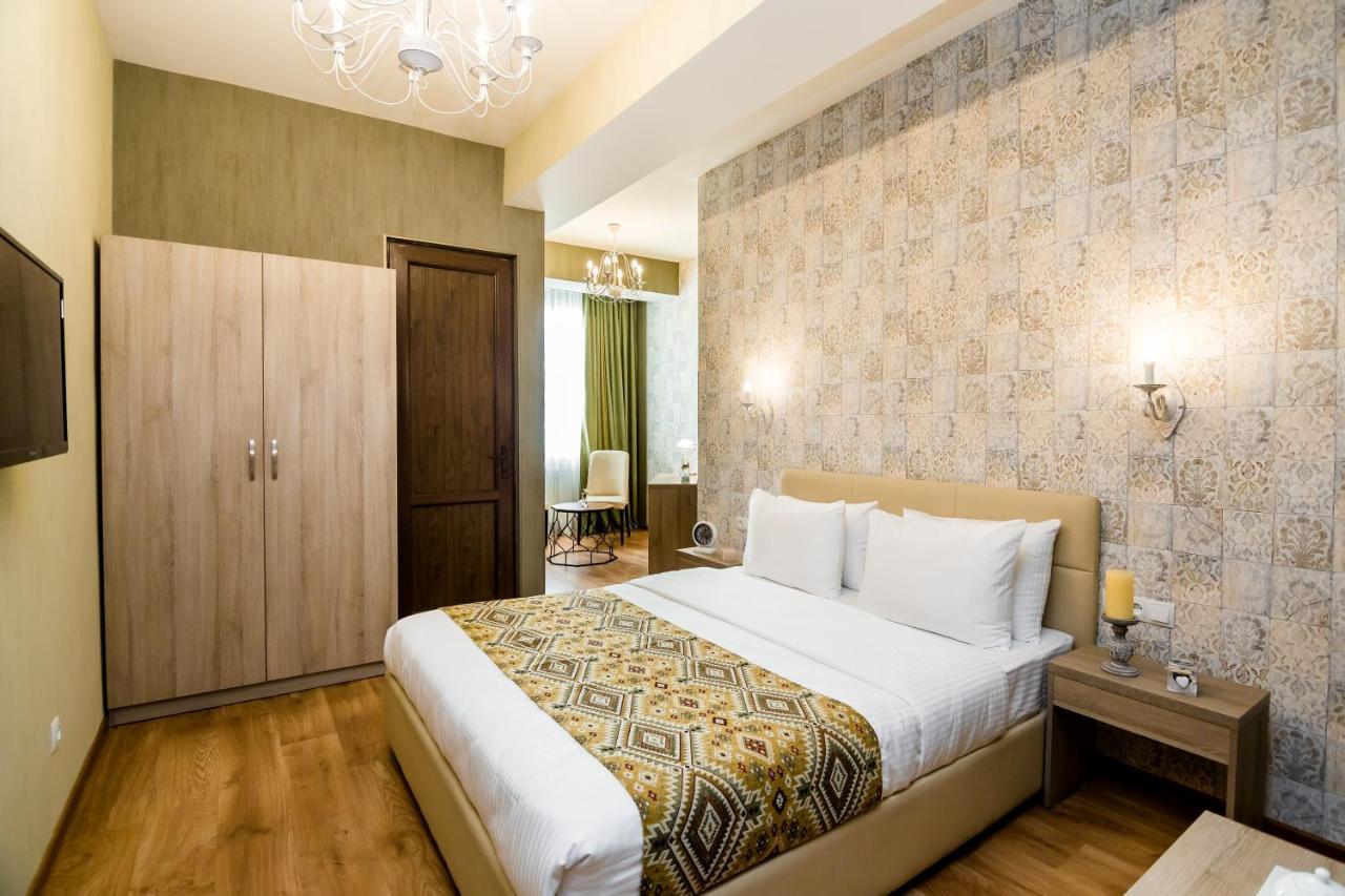 Hotel Diamond Tbilisi Esterno foto